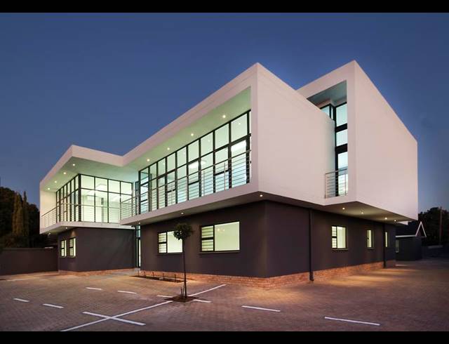 BUSINESS PROPERTY TO RENT IN BAILLIE PARK